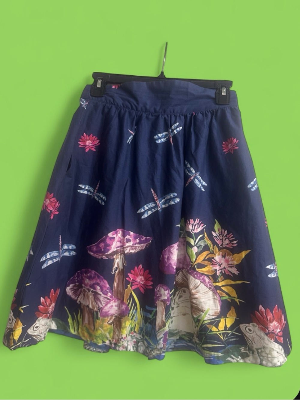 Vintage ModCloth rare Whimsical Mushroom Dragonfly Frog Skirt size small